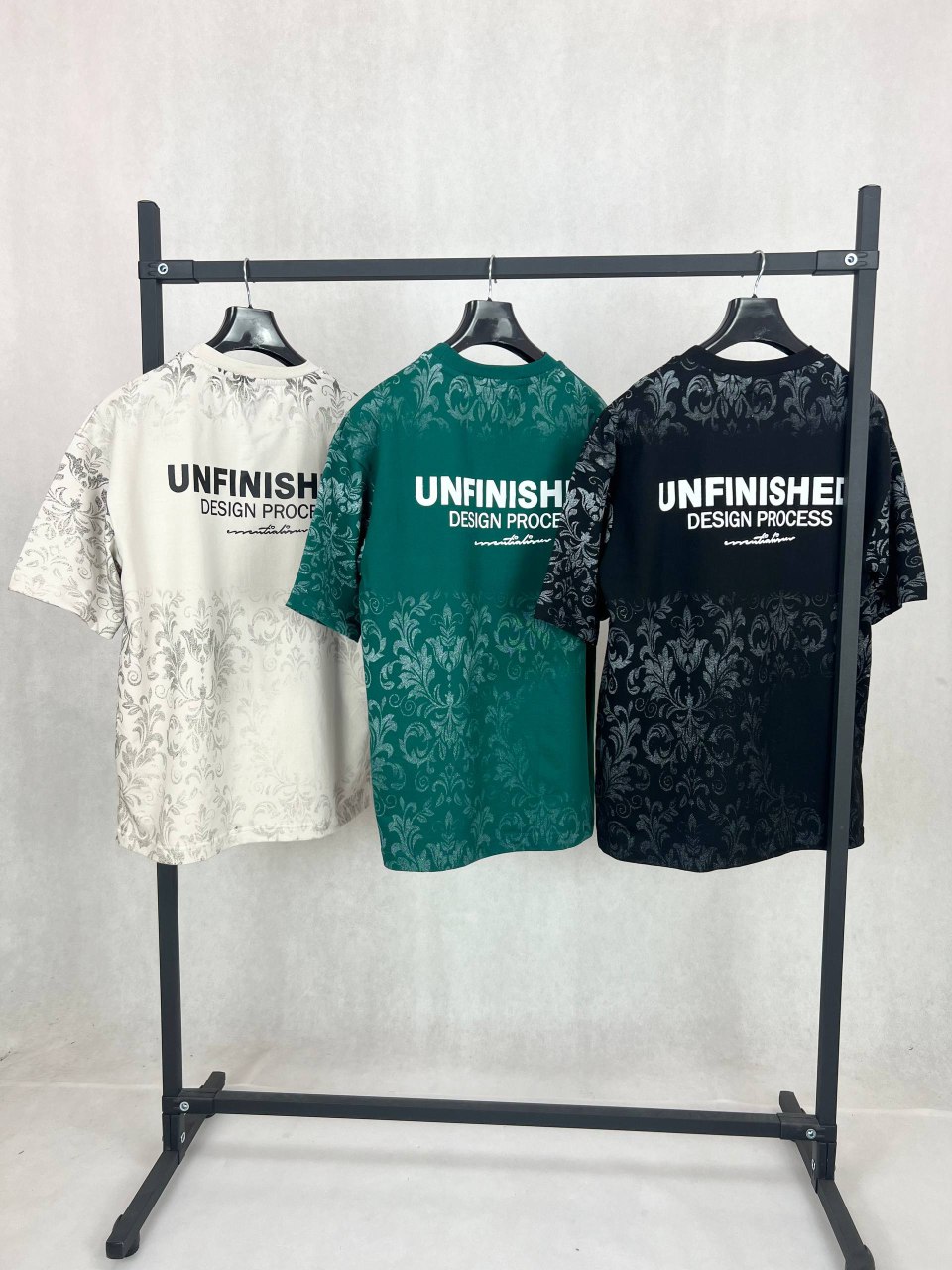 تیشرت UNFINISHED