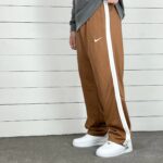 شلوار بگ نایک نسکافه ای